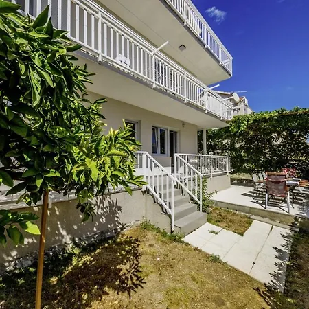 Guest house Ani In Trogir * Mittel-dalmatien Seget Donji