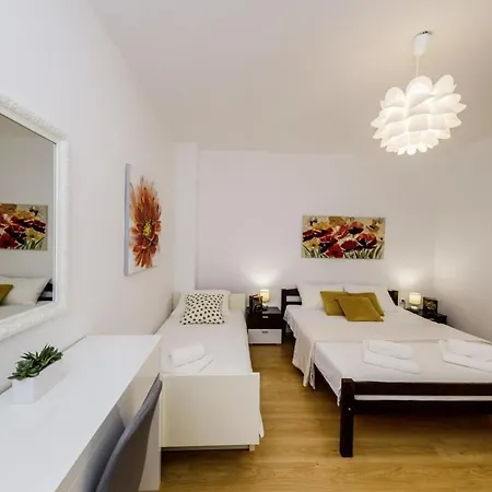 Ani In Trogir * Mittel-dalmatien Guest house 3*