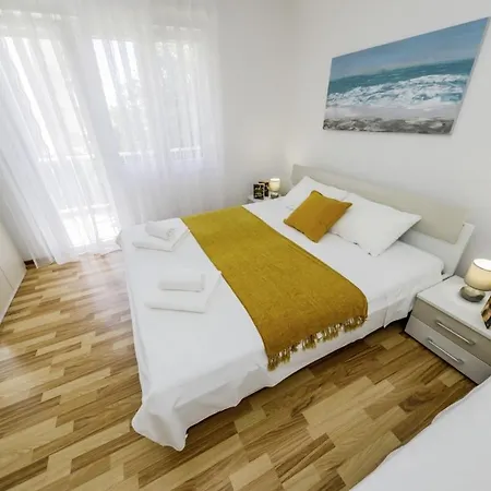 Ani In Trogir * Mittel-dalmatien Guest house 3*
