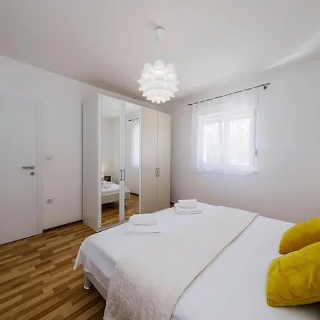 Ani In Trogir * Mittel-dalmatien Pensionat 3*