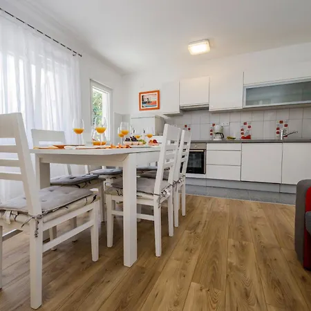Gasthof Ani In Trogir * Mittel-dalmatien 3*